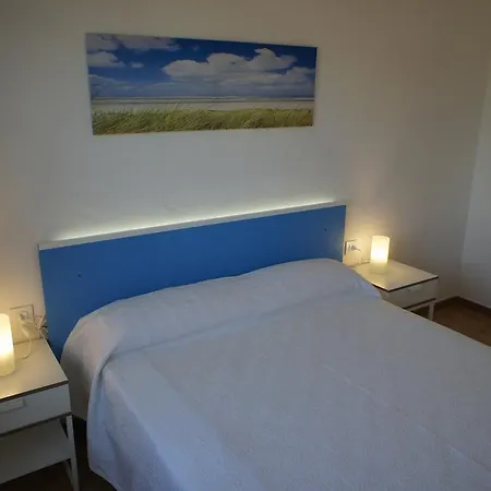 Nuvolet * Cala'N Blanes (Menorca)