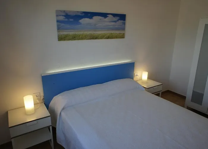 Nuvolet * Cala'N Blanes (Menorca)